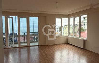 Kirazlimanı Mahallesinde Deniz Manzaralı Daire 