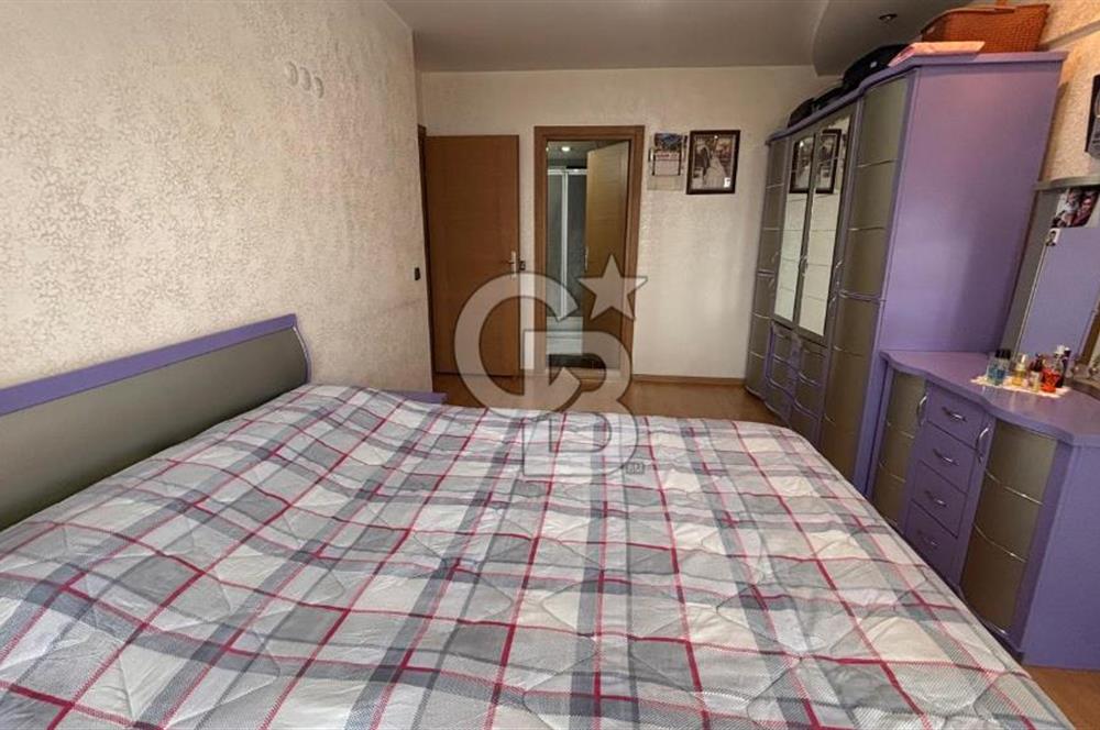 İzmir Küçük Çiğli Mah. Cadde Üzerinde 3+1 SATILIK DAİRE CB PH