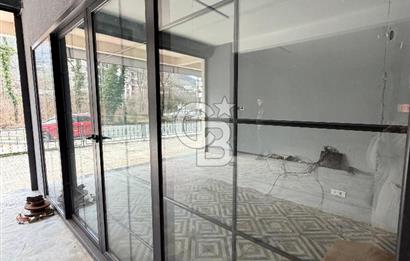 Kumbaşı Mahallesinde Yol Kenarında  Dükkan