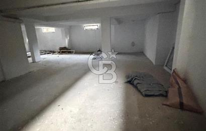 Kumbaşı Mahallesinde Yol Kenarında  Dükkan