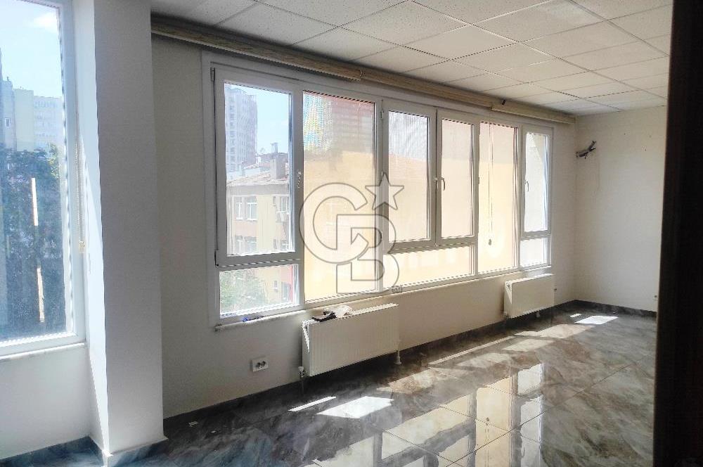 MECİDİYEKÖY MEYDAN’DA TABELA DEĞERİ YÜKSEK, ÖZEL DEKORASYONLU 4+1 OFİS