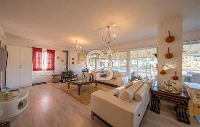 Mendeers Çatalca'da Yüzme Havuzlu Satılık Çiftlik Evi