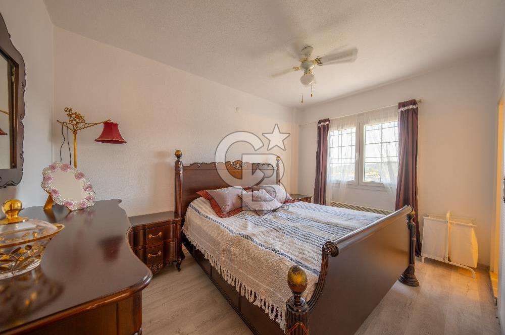 Mendeers Çatalca'da Yüzme Havuzlu Satılık Çiftlik Evi