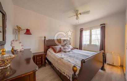 Mendeers Çatalca'da Yüzme Havuzlu Satılık Çiftlik Evi