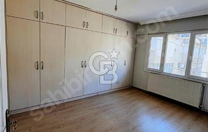Karşıyaka ALAYBEY TERSANE'DE KİRALIK TADİLATLI GENİŞ 2+1 DAİRE