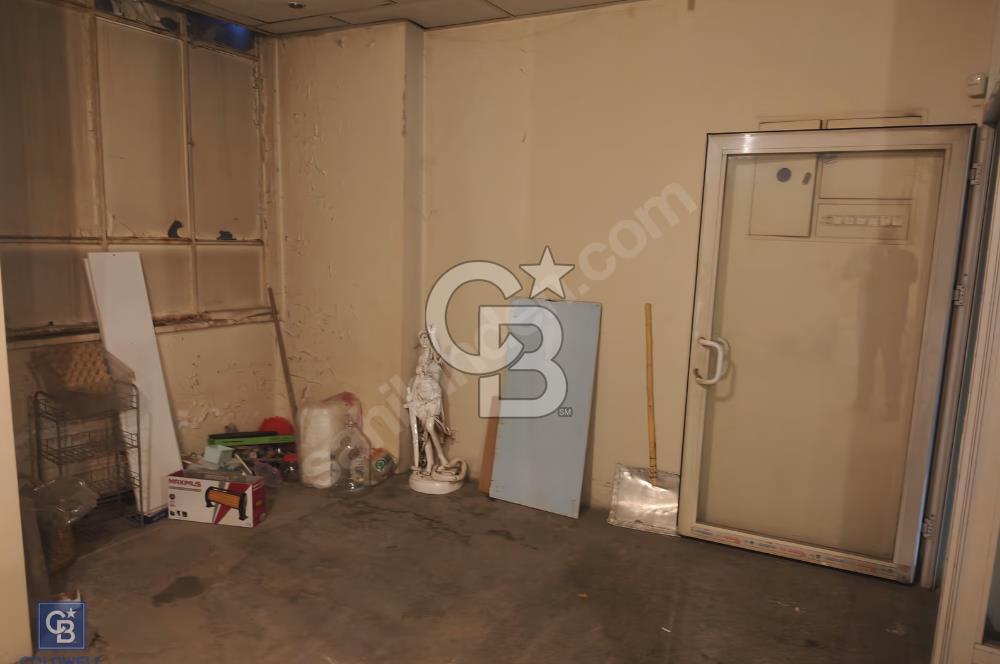 Siteler Pazaryeri'ne Yakın Boş Satılık 4 Katlı Komple Bina