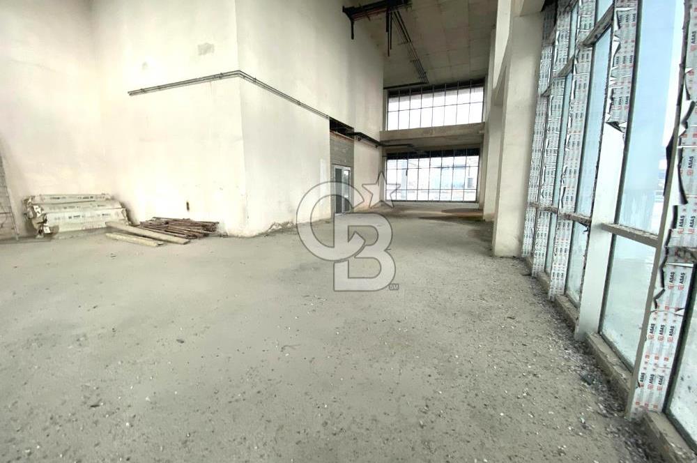 Konya Yoluna Cephe, Teraslı Yüksek Tavan 750 m2 Kiralık İşyeri
