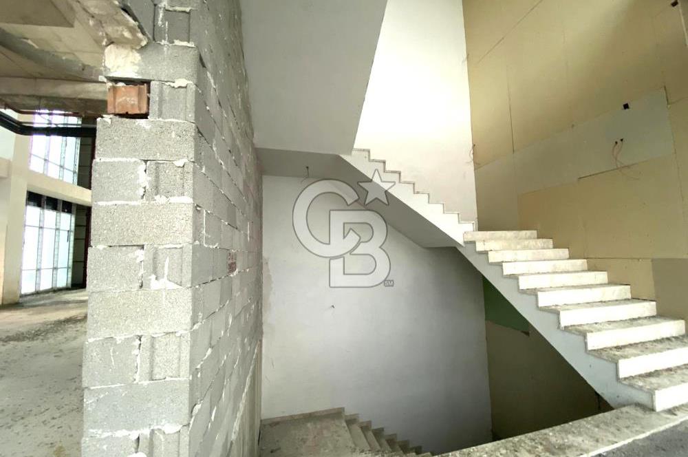 Konya Yolu Cepheli Plazada, Teraslı 750 m² Satılık İş Yeri