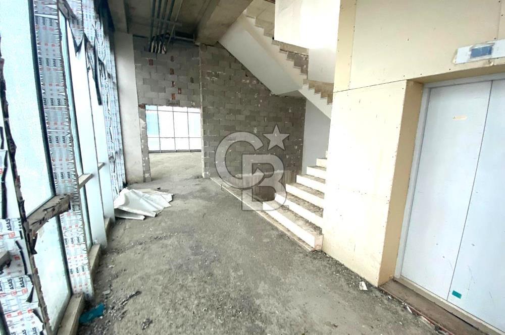 Konya Yoluna Cephe, Teraslı Yüksek Tavan 750 m2 Kiralık İşyeri