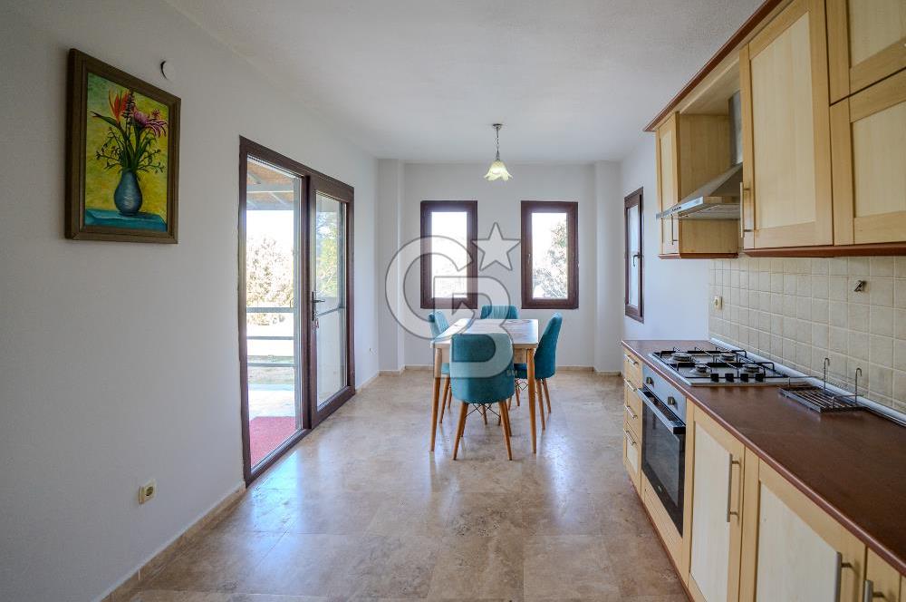 Kuşadası Olivia Sitesinde Doğa İçinde Müstakil Havuzlu Villa