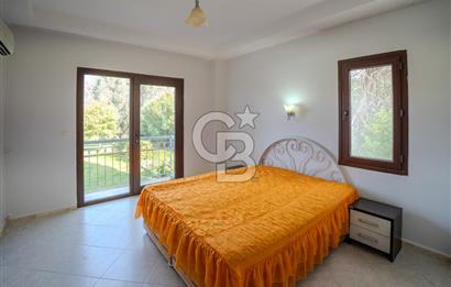 Kuşadası Olivia Sitesinde Doğa İçinde Müstakil Havuzlu Villa