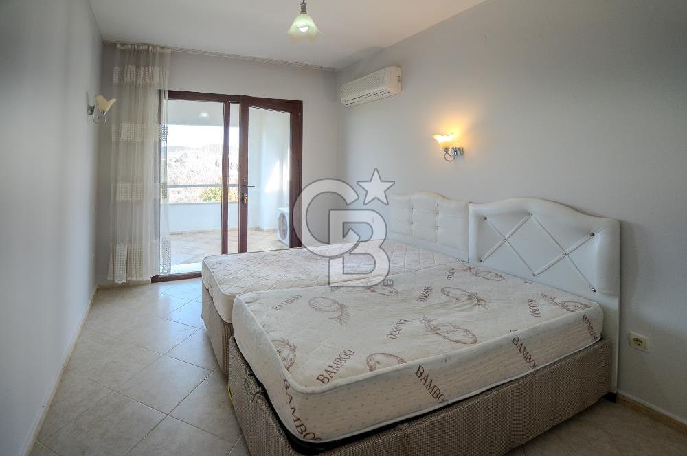 Kuşadası Olivia Sitesinde Doğa İçinde Müstakil Havuzlu Villa