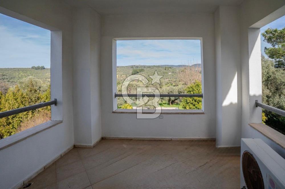 Kuşadası Olivia Sitesinde Doğa İçinde Müstakil Havuzlu Villa