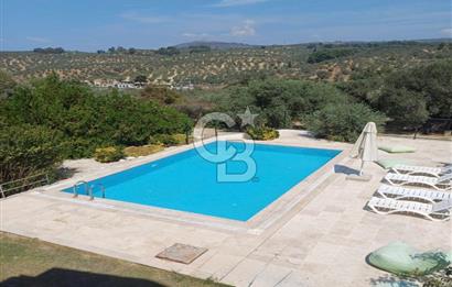 Kuşadası Olivia Sitesinde Doğa İçinde Müstakil Havuzlu Villa