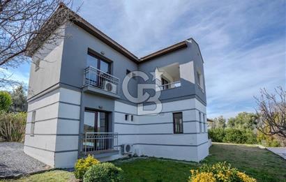 Kuşadası Olivia Sitesinde Doğa İçinde Müstakil Havuzlu Villa