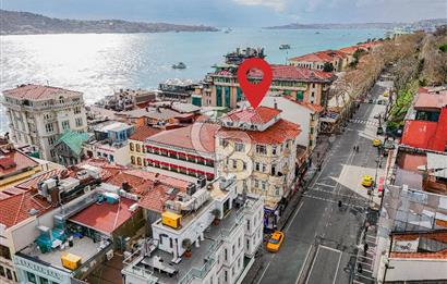 Ortaköy'de Boğaza Yürüme Mesafesinde Köşe Konumlu 2+1 |Satılık