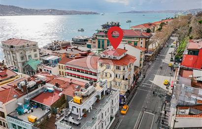 Ortaköy'de Boğaza Yürüme Mesafesinde Köşe Konumlu 2+1 |Satılık