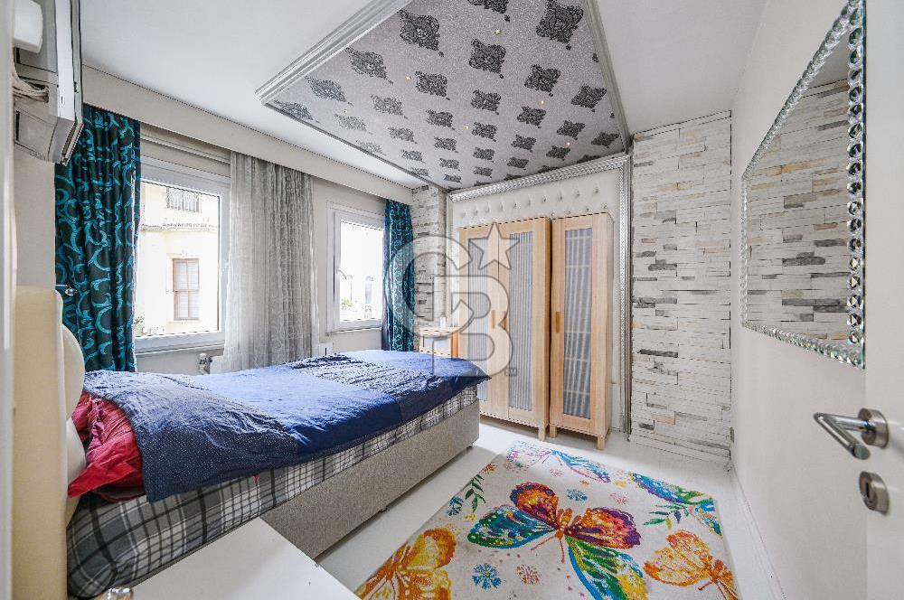 Ortaköy'de Boğaza Yürüme Mesafesinde Köşe Konumlu 2+1 |Satılık