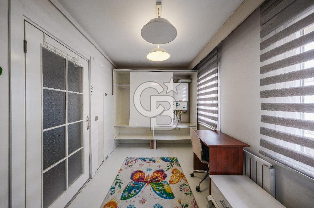 Ortaköy'de Boğaza Yürüme Mesafesinde Köşe Konumlu 2+1 |Satılık