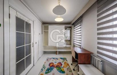 Ortaköy'de Boğaza Yürüme Mesafesinde Köşe Konumlu 2+1 |Satılık