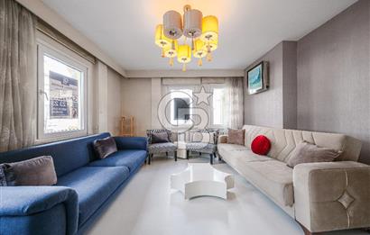 Ortaköy'de Boğaza Yürüme Mesafesinde Köşe Konumlu 2+1 |Satılık