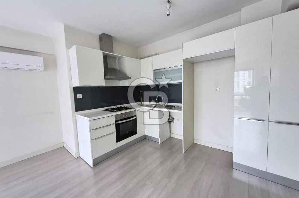 ŞERİFALİ TATLISUDA FİNANS MERKEZİNE YAKIN BOŞ 2+1 SATILIK DAİRE