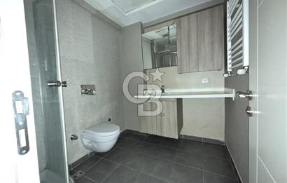 ŞERİFALİ TATLISUDA FİNANS MERKEZİNE YAKIN BOŞ 2+1 SATILIK DAİRE