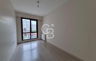 ŞERİFALİ TATLISUDA FİNANS MERKEZİNE YAKIN BOŞ 2+1 SATILIK DAİRE