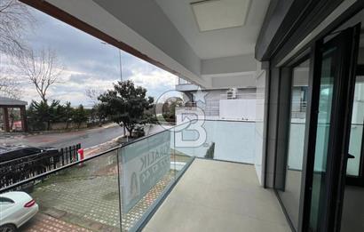 YEŞİLYURTTA DENİZ MANZARALI LÜKS DAİRE