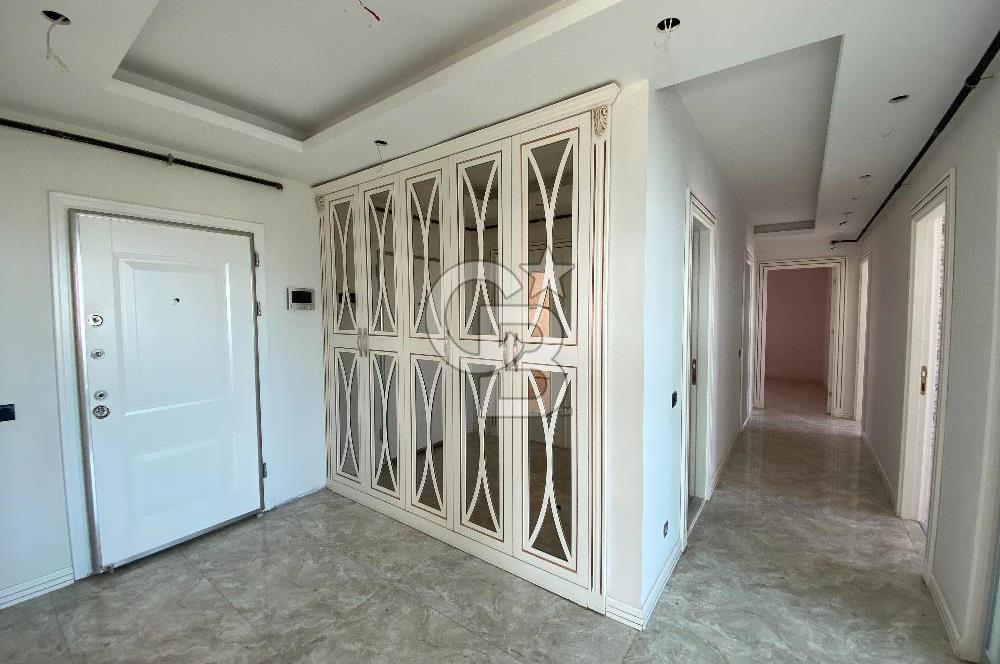 Mersin Mezitli Akdeniz Mah de 5+1 Aqua Parklı Satılık Daire 