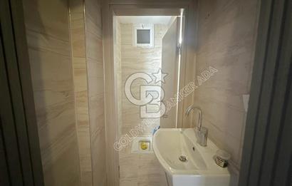 Kuşadası Davutlar Merkezde Satılık 3+1 Daire 