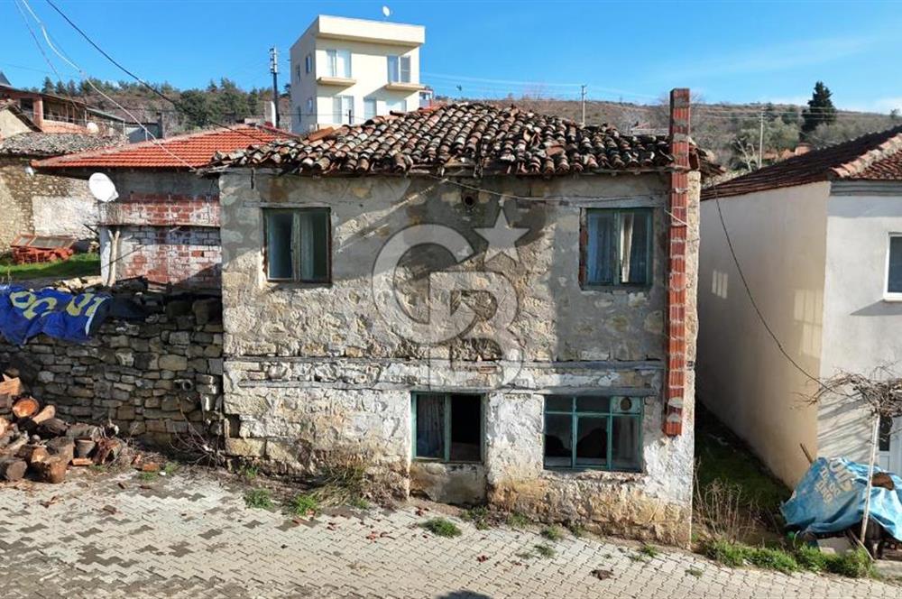 LAPSEKİ GÖKKÖY’DE İKİ KATLI MÜSTAKİL AVLULU KARGİR EV 