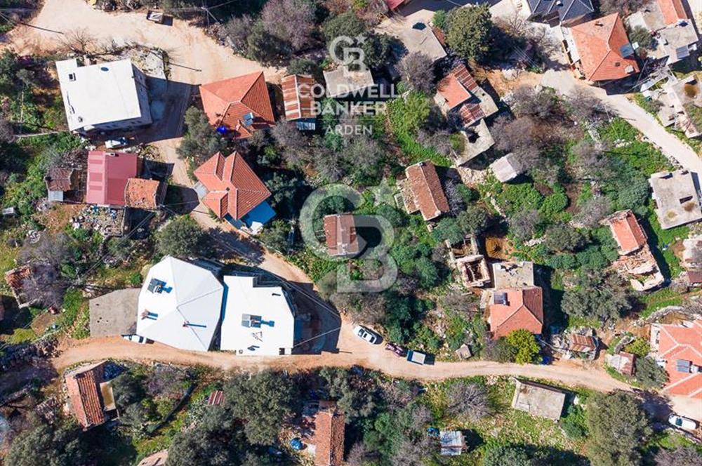 CB ARDEN DEN KAŞ SAHİL KILINÇLI DA SATILIK 331 m² EV VE ARSASI