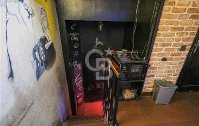 Fırsat Kiralık Beşiktaş Çarşı Dükkan 3 Katlı Hazır Konsept