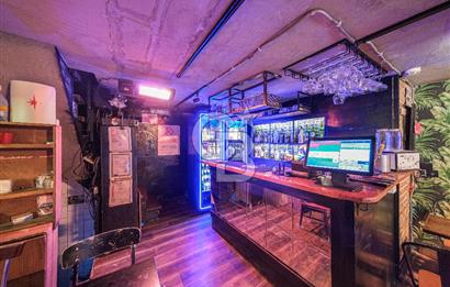 Fırsat Kiralık Beşiktaş Çarşı Dükkan 3 Katlı Hazır Konsept