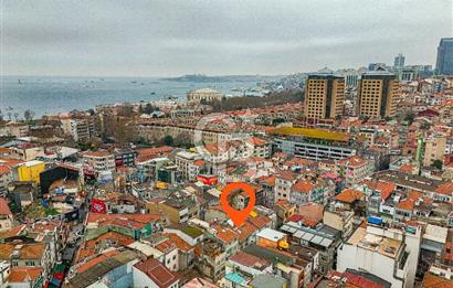 Fırsat Kiralık Beşiktaş Çarşı Dükkan 3 Katlı Hazır Konsept