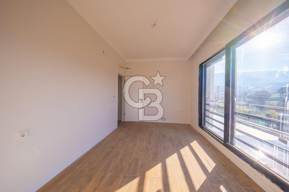 SATILIK MÜSTAKİL 500 M² BAHÇE İÇİNDE 5+2 VİLLA  GÜZELBAHÇE MUSTAFA KEMAL PAŞA’DA KOLEJLER BÖLGESİNDE SATILIK MÜSTAKİL DUBLEKS VİLLA