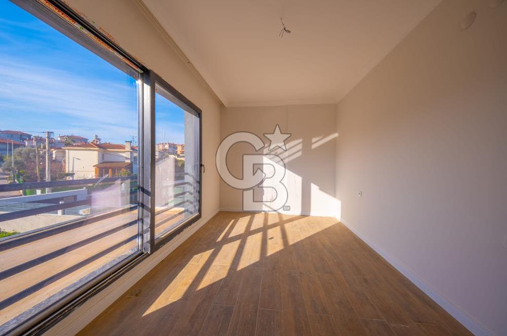 SATILIK MÜSTAKİL 500 M² BAHÇE İÇİNDE 5+2 VİLLA  GÜZELBAHÇE MUSTAFA KEMAL PAŞA’DA KOLEJLER BÖLGESİNDE SATILIK MÜSTAKİL DUBLEKS VİLLA