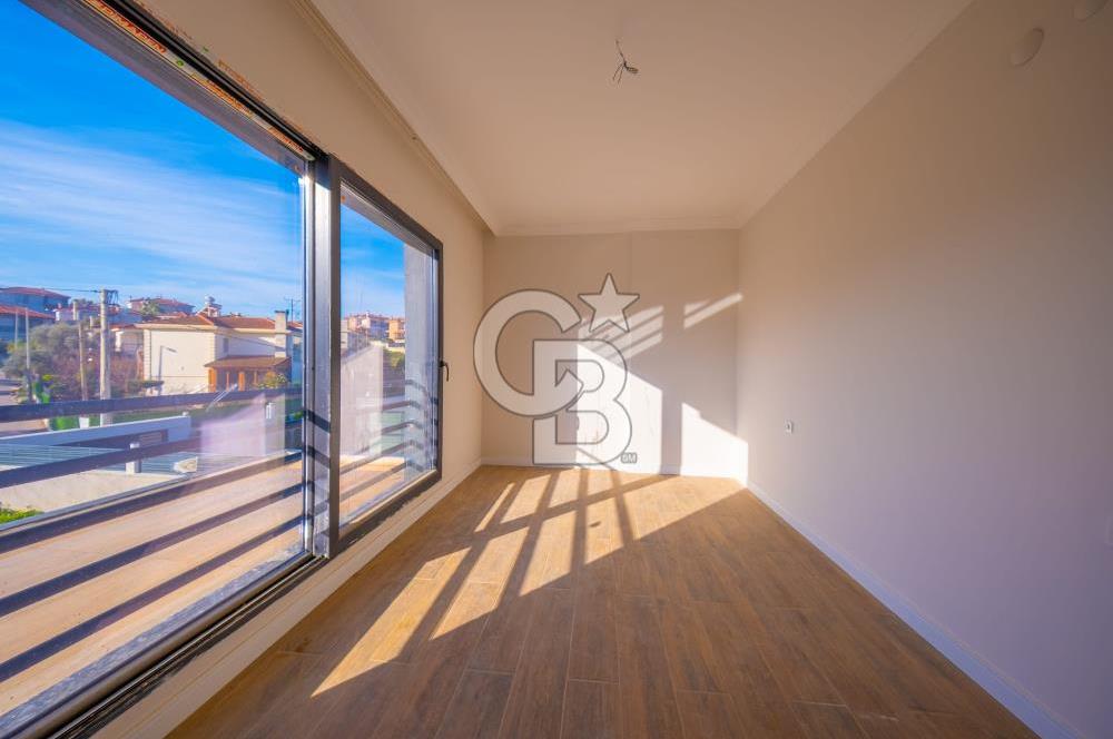 SATILIK MÜSTAKİL 500 M² BAHÇE İÇİNDE 5+2 VİLLA  GÜZELBAHÇE MUSTAFA KEMAL PAŞA’DA KOLEJLER BÖLGESİNDE SATILIK MÜSTAKİL DUBLEKS VİLLA