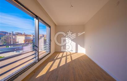 SATILIK MÜSTAKİL 500 M² BAHÇE İÇİNDE 5+2 VİLLA  GÜZELBAHÇE MUSTAFA KEMAL PAŞA’DA KOLEJLER BÖLGESİNDE SATILIK MÜSTAKİL DUBLEKS VİLLA