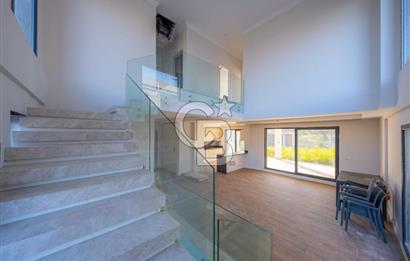 SATILIK MÜSTAKİL 500 M² BAHÇE İÇİNDE 5+2 VİLLA  GÜZELBAHÇE MUSTAFA KEMAL PAŞA’DA KOLEJLER BÖLGESİNDE SATILIK MÜSTAKİL DUBLEKS VİLLA