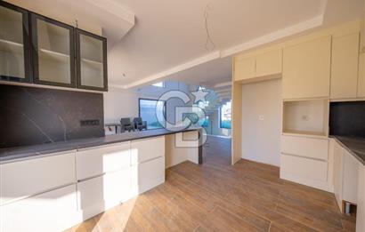 SATILIK MÜSTAKİL 500 M² BAHÇE İÇİNDE 5+2 VİLLA  GÜZELBAHÇE MUSTAFA KEMAL PAŞA’DA KOLEJLER BÖLGESİNDE SATILIK MÜSTAKİL DUBLEKS VİLLA