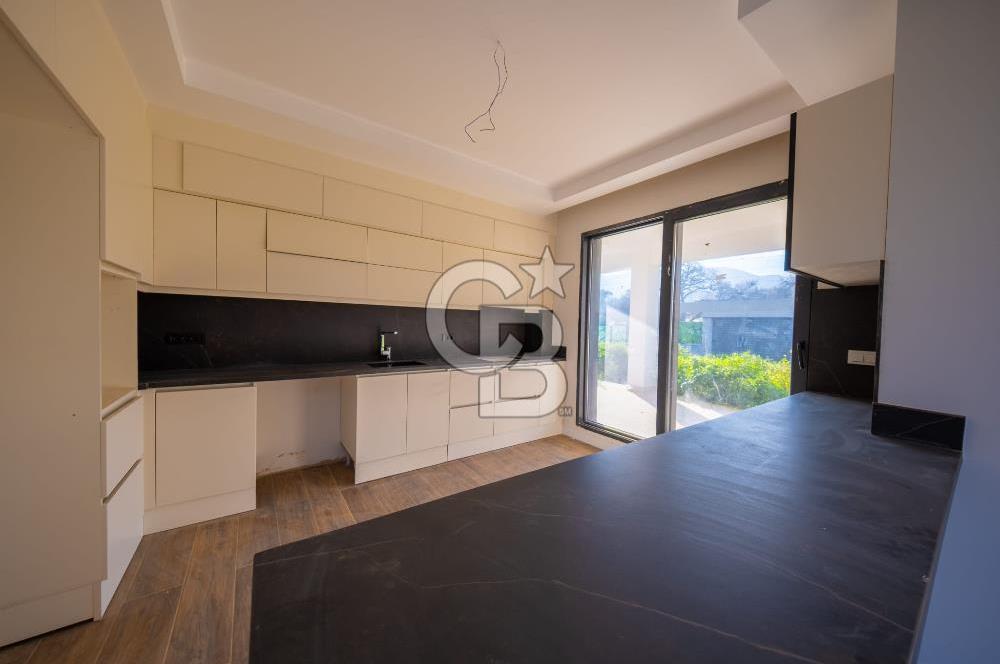 SATILIK MÜSTAKİL 500 M² BAHÇE İÇİNDE 5+2 VİLLA  GÜZELBAHÇE MUSTAFA KEMAL PAŞA’DA KOLEJLER BÖLGESİNDE SATILIK MÜSTAKİL DUBLEKS VİLLA