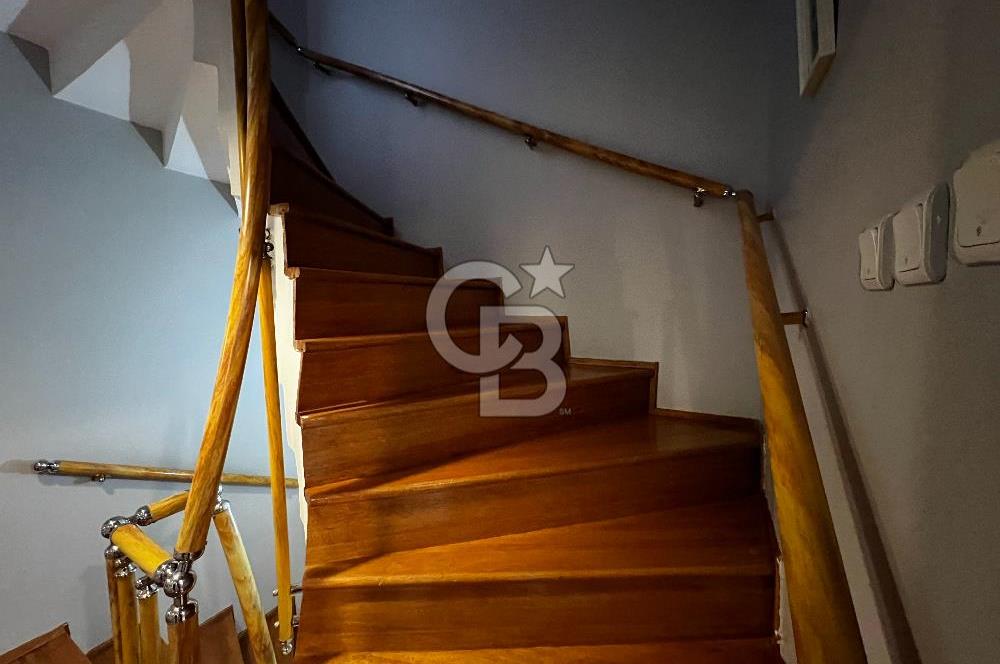 ÇAYYOLU BAŞKENT DOKTORLAR SİTESİNDE ASANSÖRLÜ , KÖŞE , ŞEREFİYELİ KÖŞE VİLLA