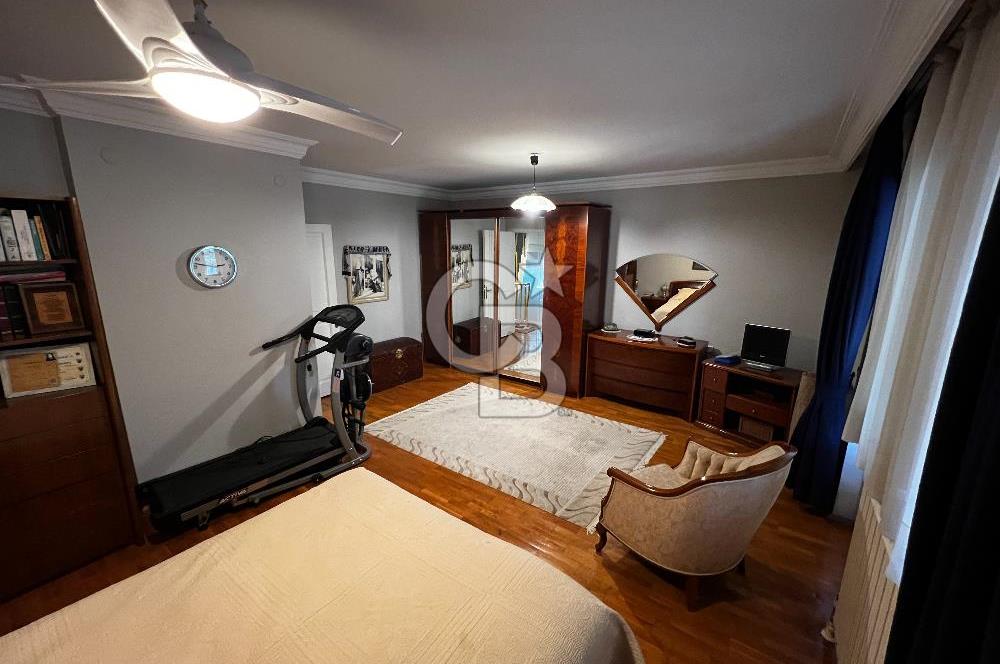 ÇAYYOLU BAŞKENT DOKTORLAR SİTESİNDE ASANSÖRLÜ , KÖŞE , ŞEREFİYELİ KÖŞE VİLLA