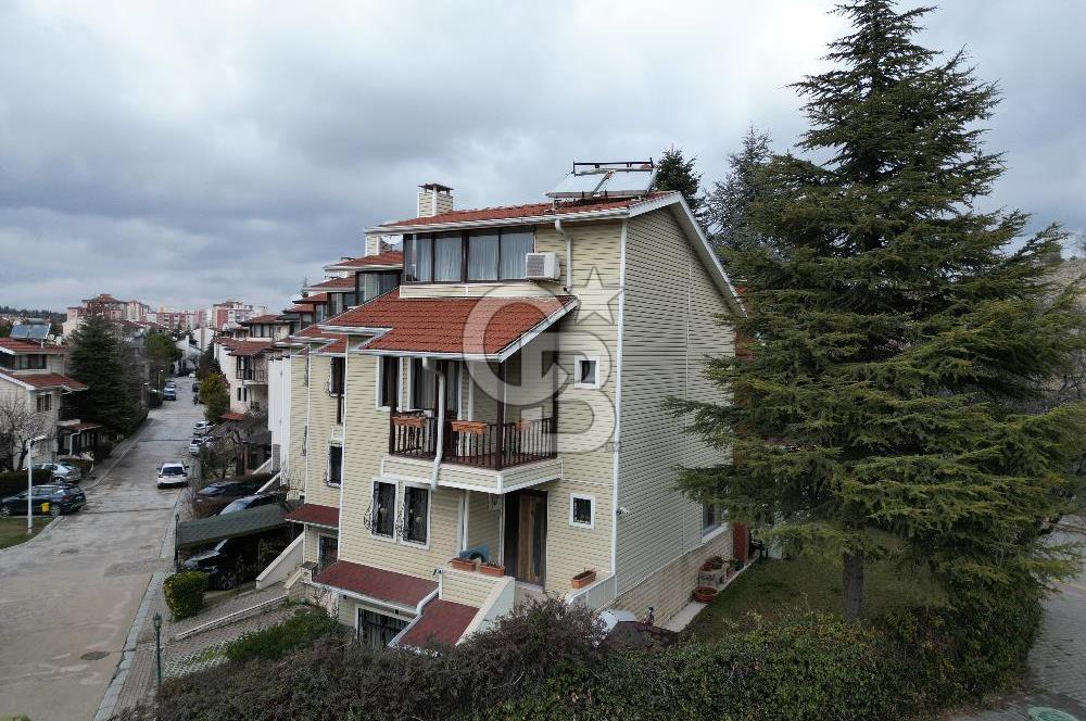 ÇAYYOLU BAŞKENT DOKTORLAR SİTESİNDE ASANSÖRLÜ , KÖŞE , ŞEREFİYELİ KÖŞE VİLLA