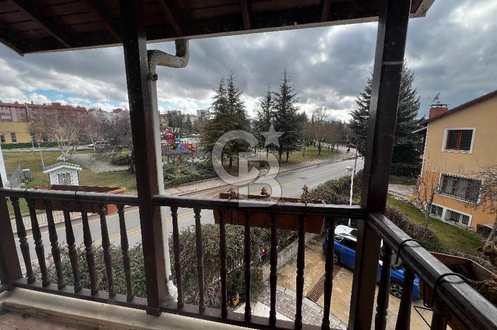 ÇAYYOLU BAŞKENT DOKTORLAR SİTESİNDE ASANSÖRLÜ , KÖŞE , ŞEREFİYELİ KÖŞE VİLLA