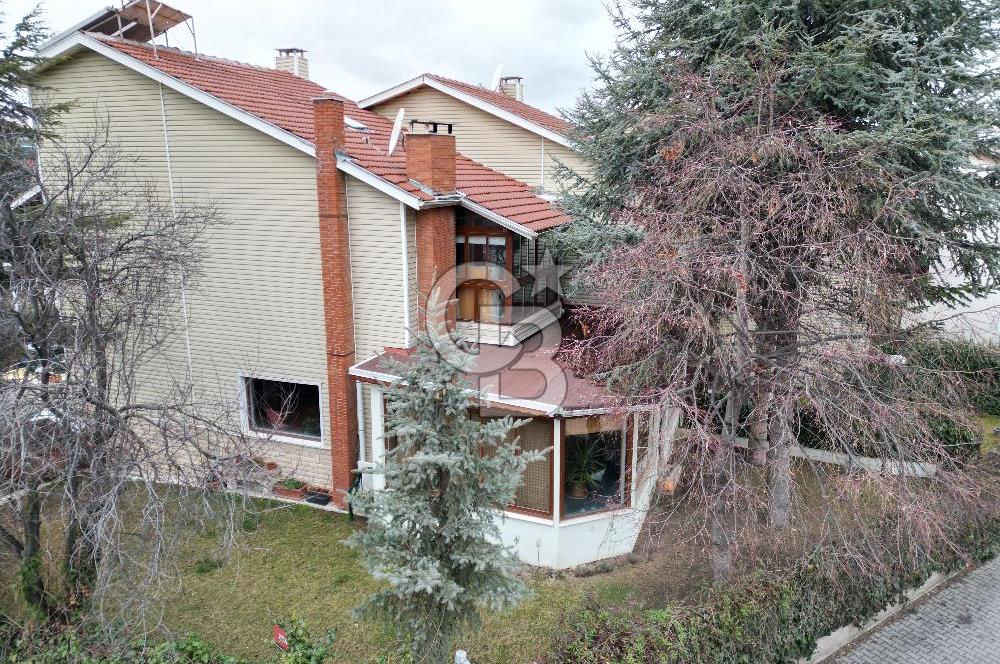 ÇAYYOLU BAŞKENT DOKTORLAR SİTESİNDE ASANSÖRLÜ , KÖŞE , ŞEREFİYELİ KÖŞE VİLLA