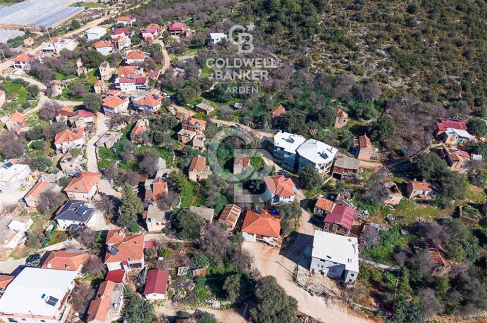 CB ARDEN DEN KAŞ SAHİL KILINÇLI DA SATILIK 331 m² EV VE ARSASI