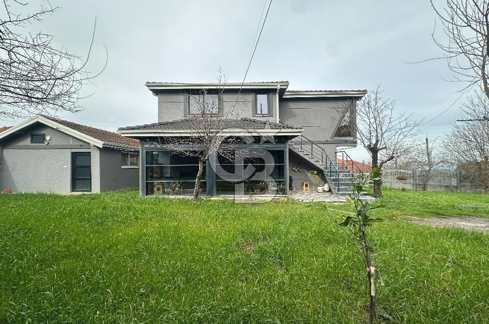 Serdivan'a 10dk Manzaralı, 631m² Arsa İçinde Müstakil Ev